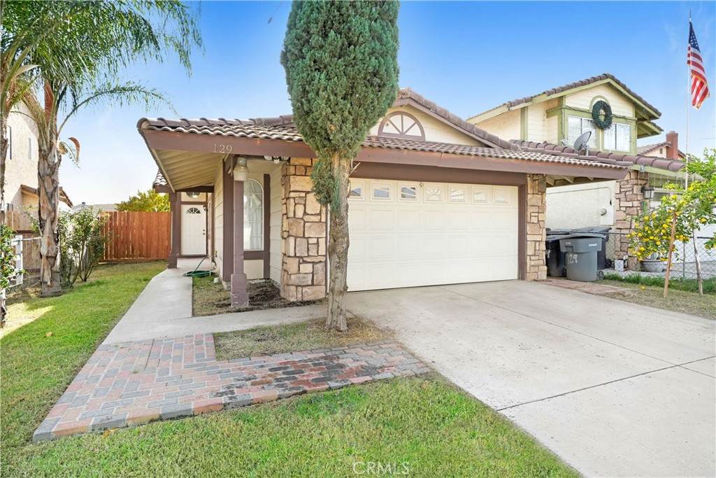 129 Olivetree Drive - Photo 1