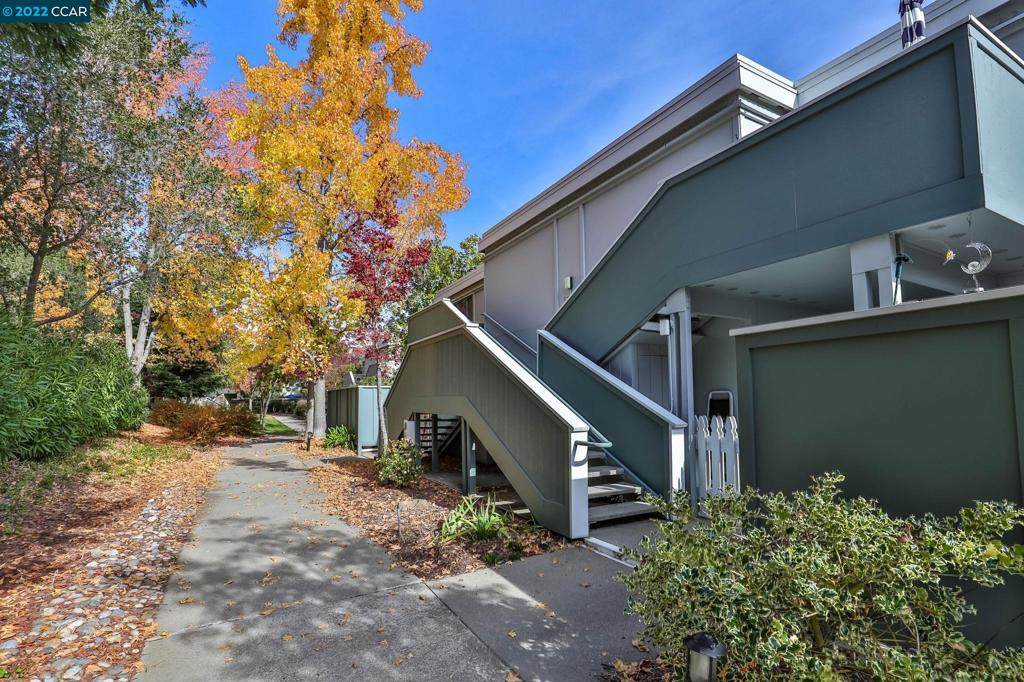 2533 Pine Knoll Drive - Photo 1