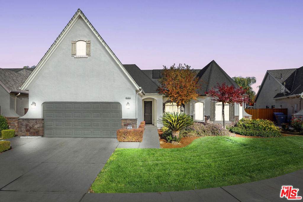 421 Warwick Avenue - Photo 1