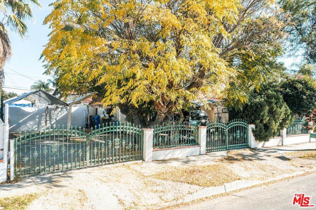 11428 Fidel Avenue - Photo 1