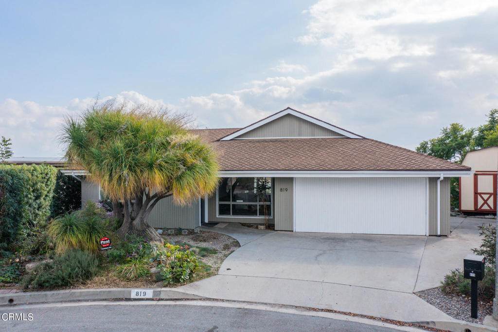 819 La Bellorita Street - Photo 1