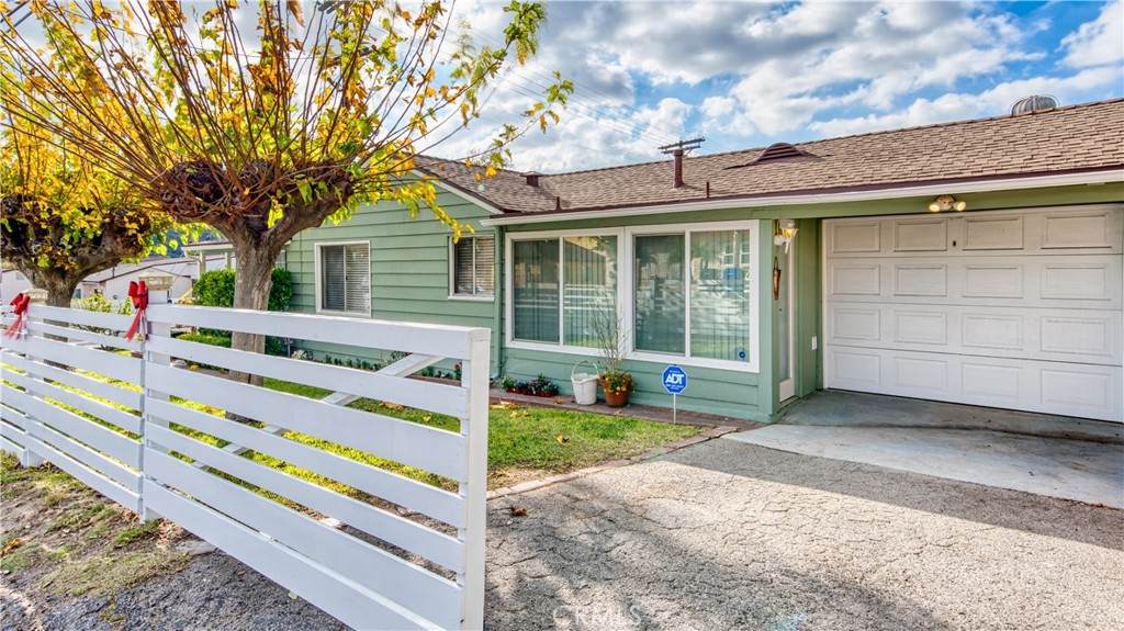 9939 Haines Canyon Avenue - Photo 1