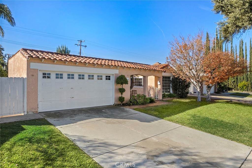 1330 Evergreen Avenue - Photo 1