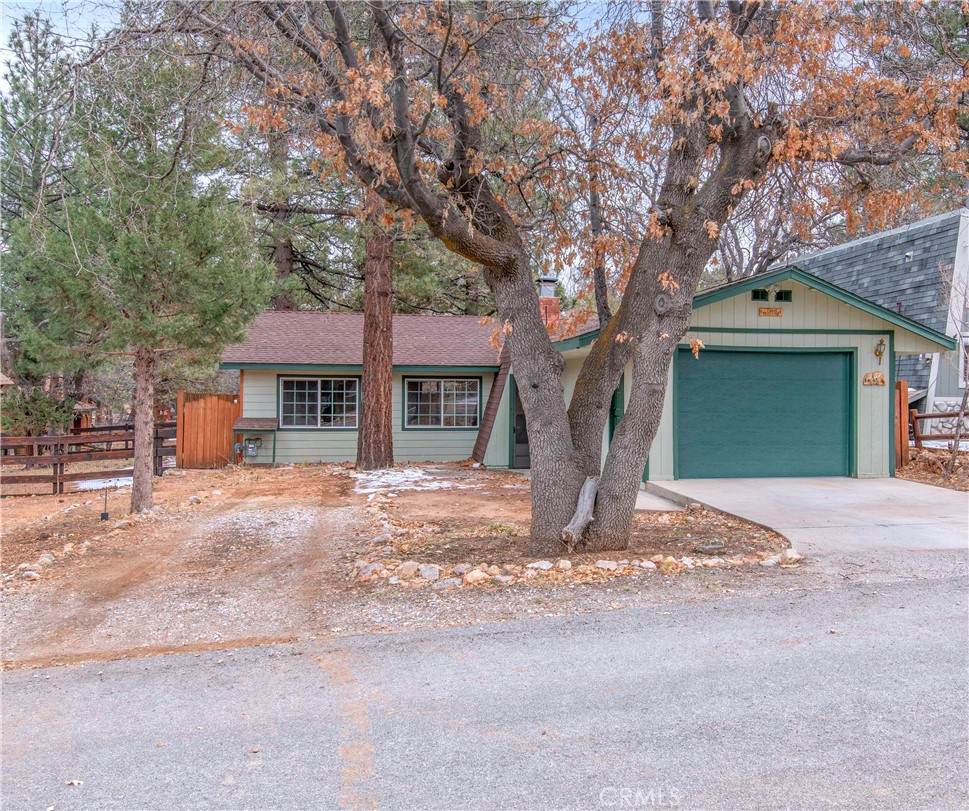337 Santa Barbara Avenue - Photo 1