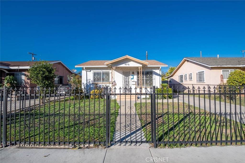 435 70th Street - Photo 1