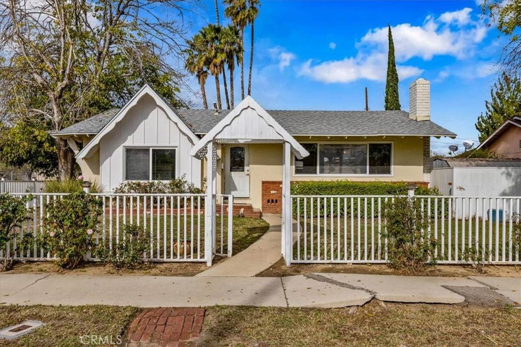 22417 Strathern Street - Photo 1