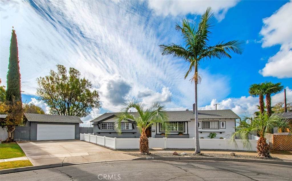 1888 Ebonywood Street - Photo 1
