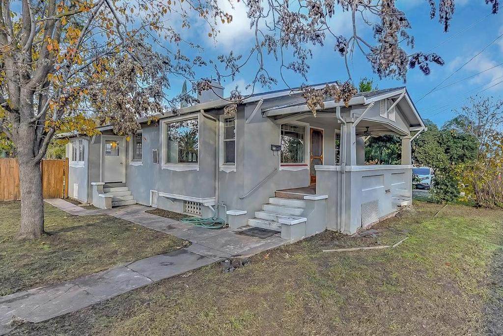 413 6th Street - Photo 1
