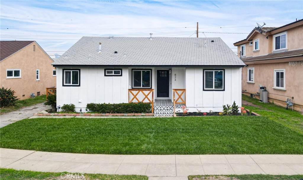 824 Tola Street - Photo 1