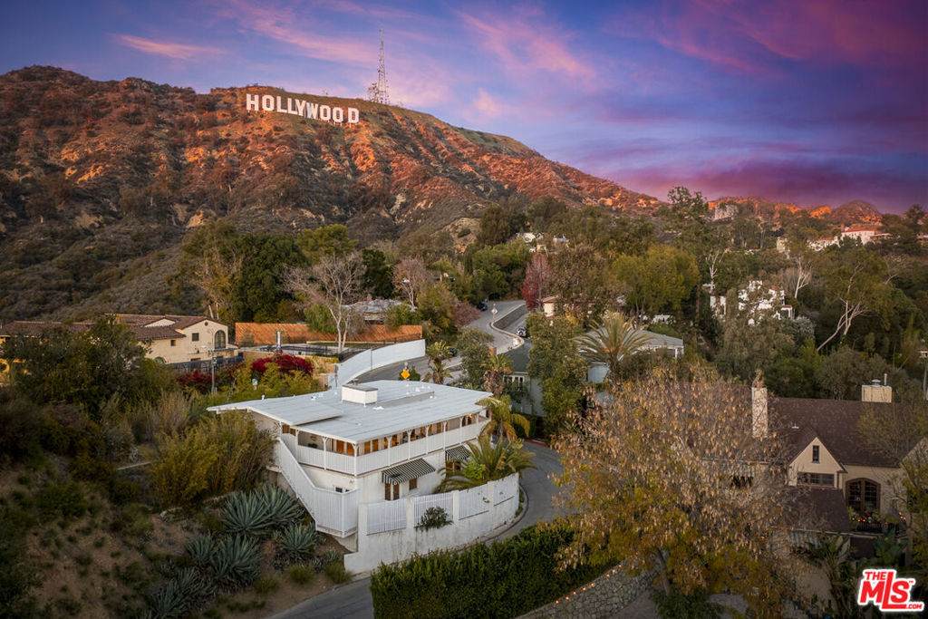 6240 Mulholland Highway - Photo 1