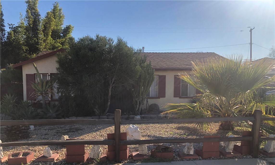 1011 Lynwood Drive - Photo 1
