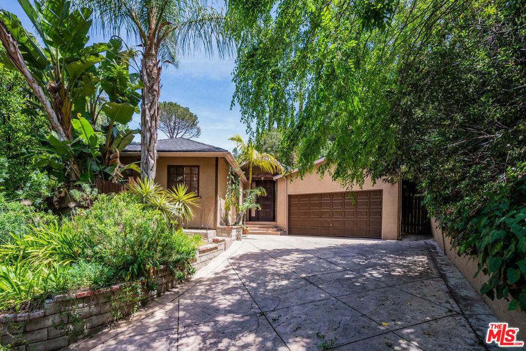 3820 Rhodes Avenue - Photo 1