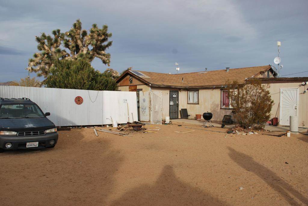 59221 Lutz Avenue - Photo 1