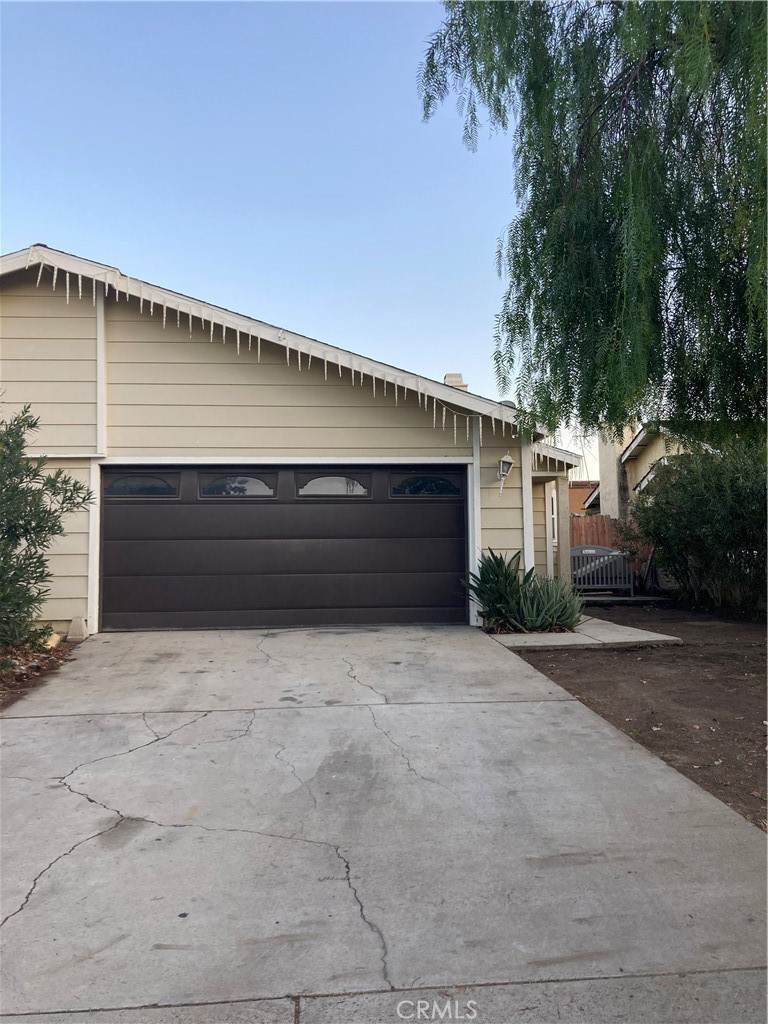 512 Quail Drive - Photo 1