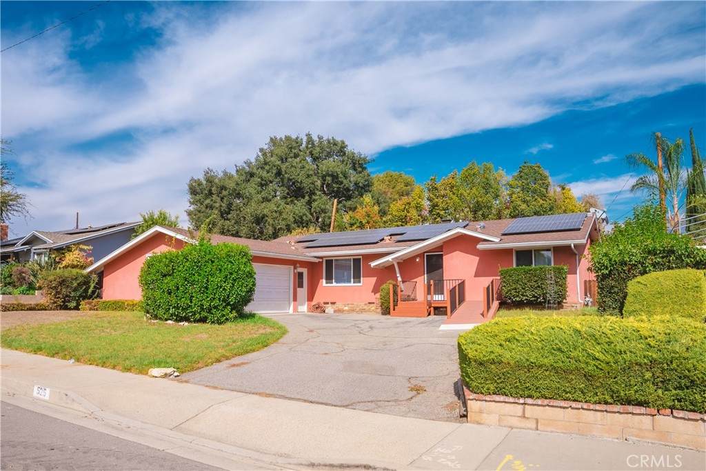 525 Cinderella Drive - Photo 1