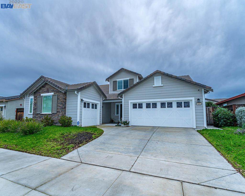 525 Mandevilla Dr - Photo 1