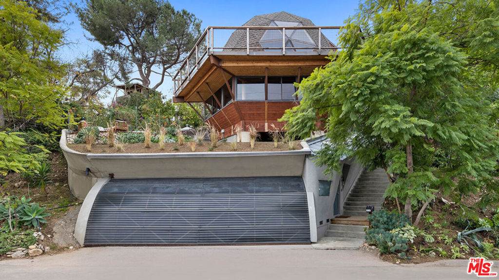 2538 Sundown Drive - Photo 1