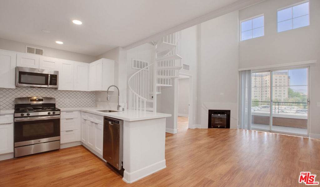 5553 6th Street - Photo 1