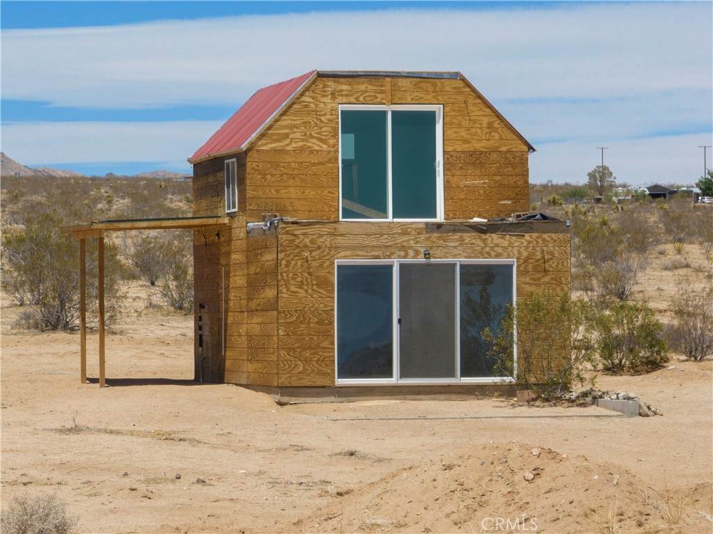 55600 Lilac Avenue - Photo 1