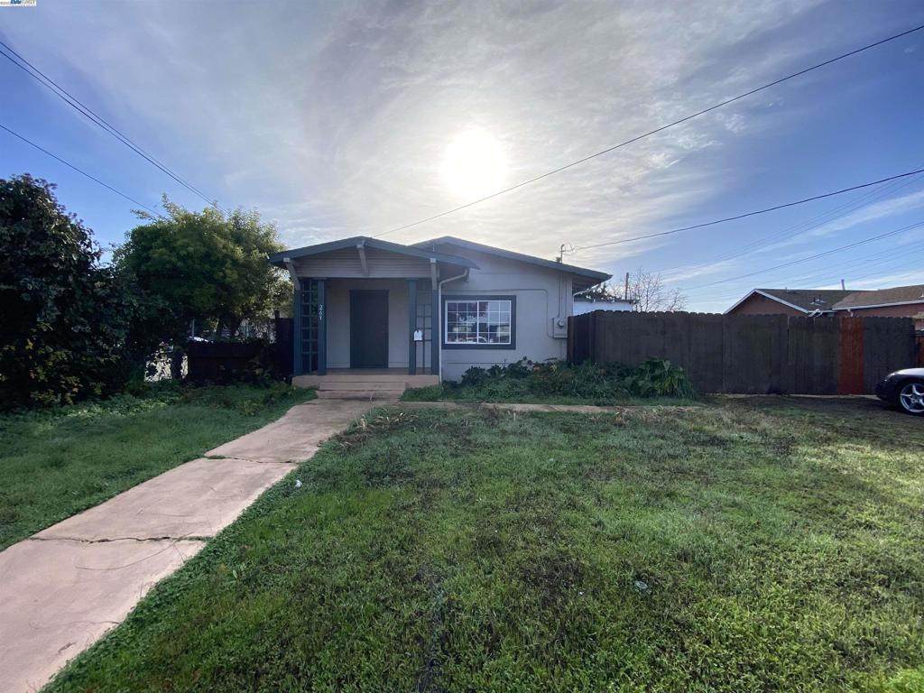 267 Smalley Ave - Photo 1