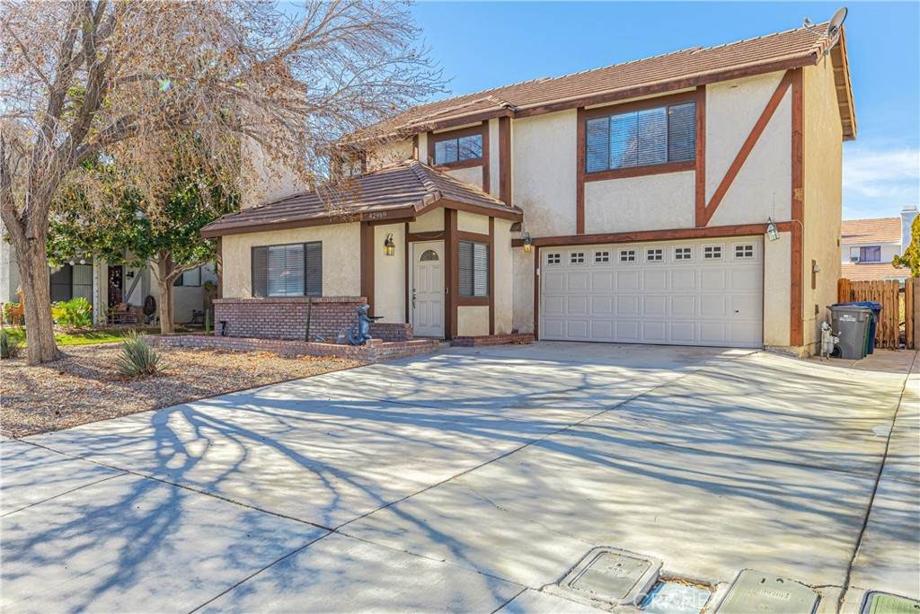 42969 Pearlwood Drive - Photo 1