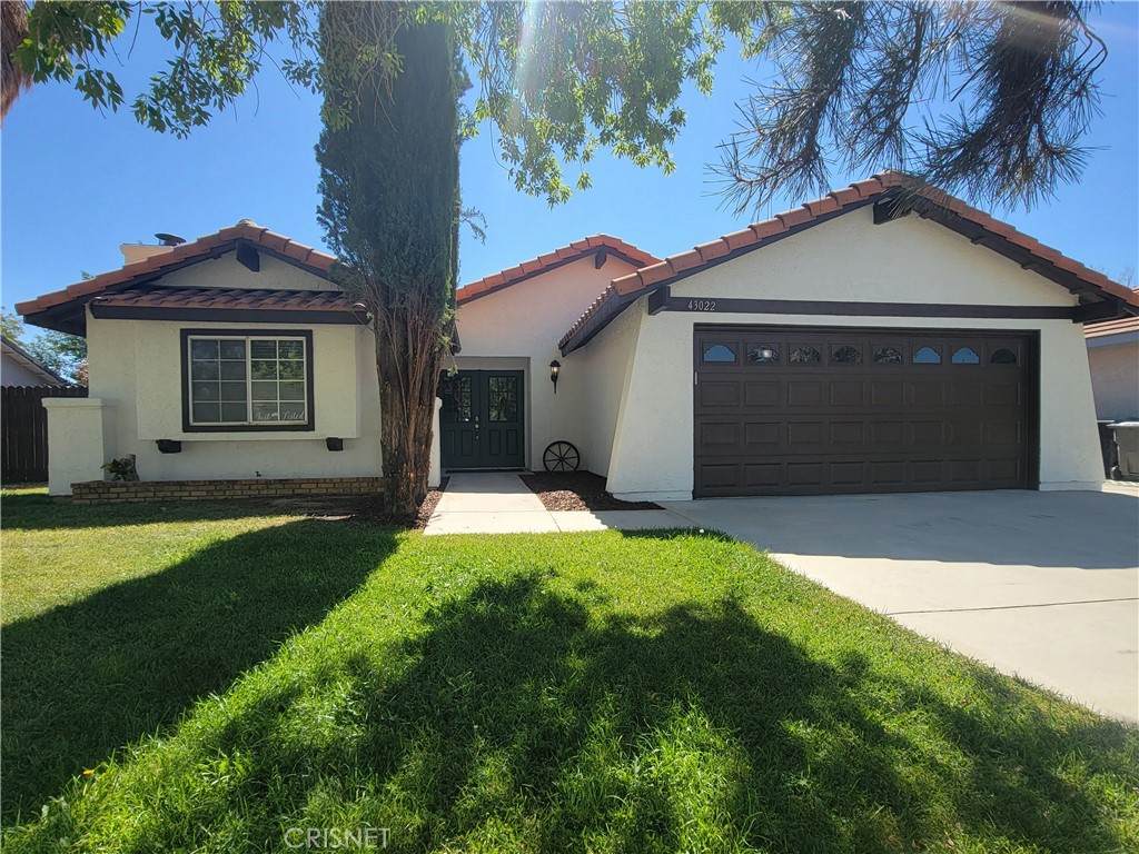 43022 21st Street - Photo 1