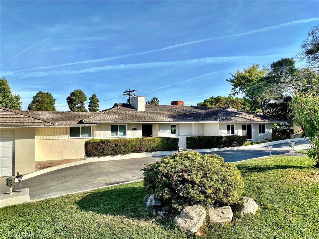 705 Yarmouth Road - Photo 1