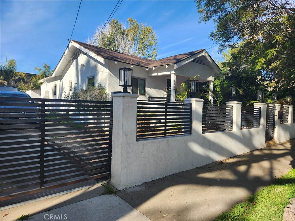 1115 Hutash Street - Photo 1