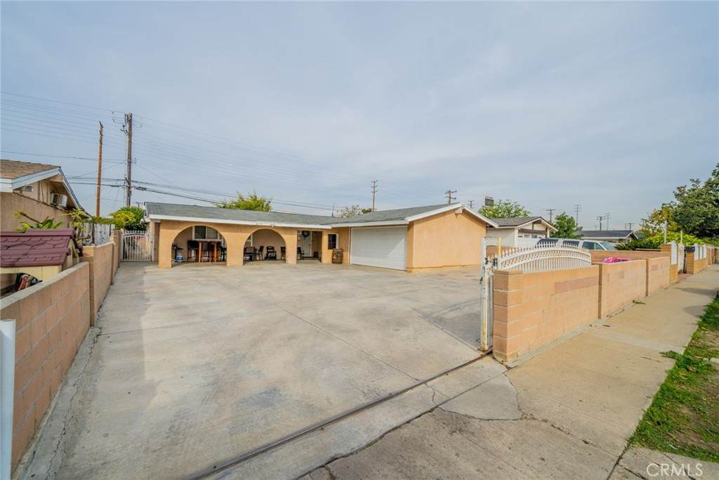 639 Missouri Avenue - Photo 1