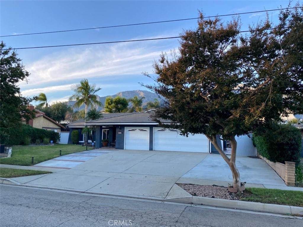 9612 Highland Avenue - Photo 1