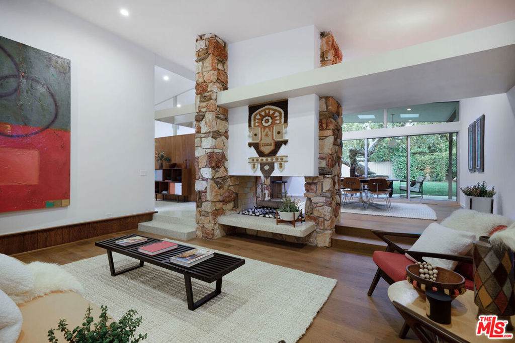 3130 Nichols Canyon Road - Photo 1