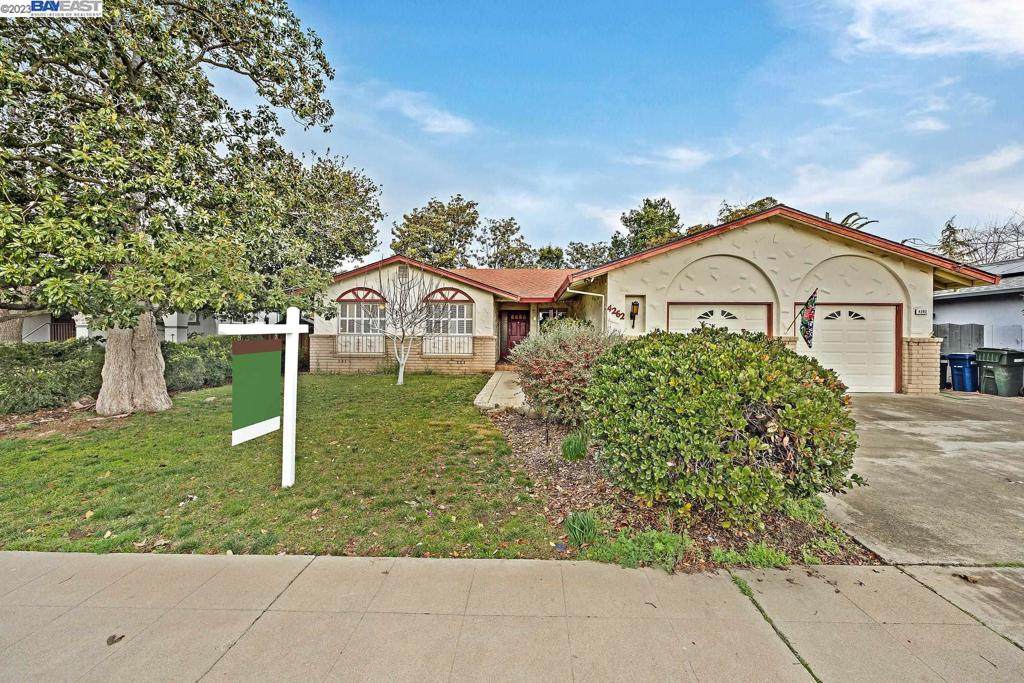 4262 Drake - Photo 1