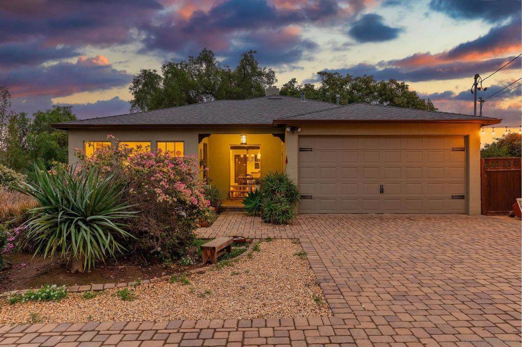1911 Foothill Dr - Photo 1