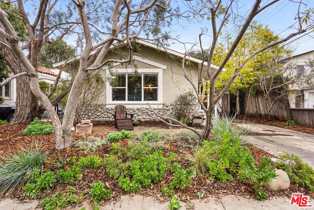 3784 Redwood Avenue - Photo 1