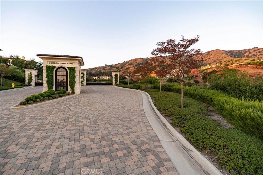 https://bt-photos.global.ssl.fastly.net/socal/orig_boomver_1_370764022-1.jpg