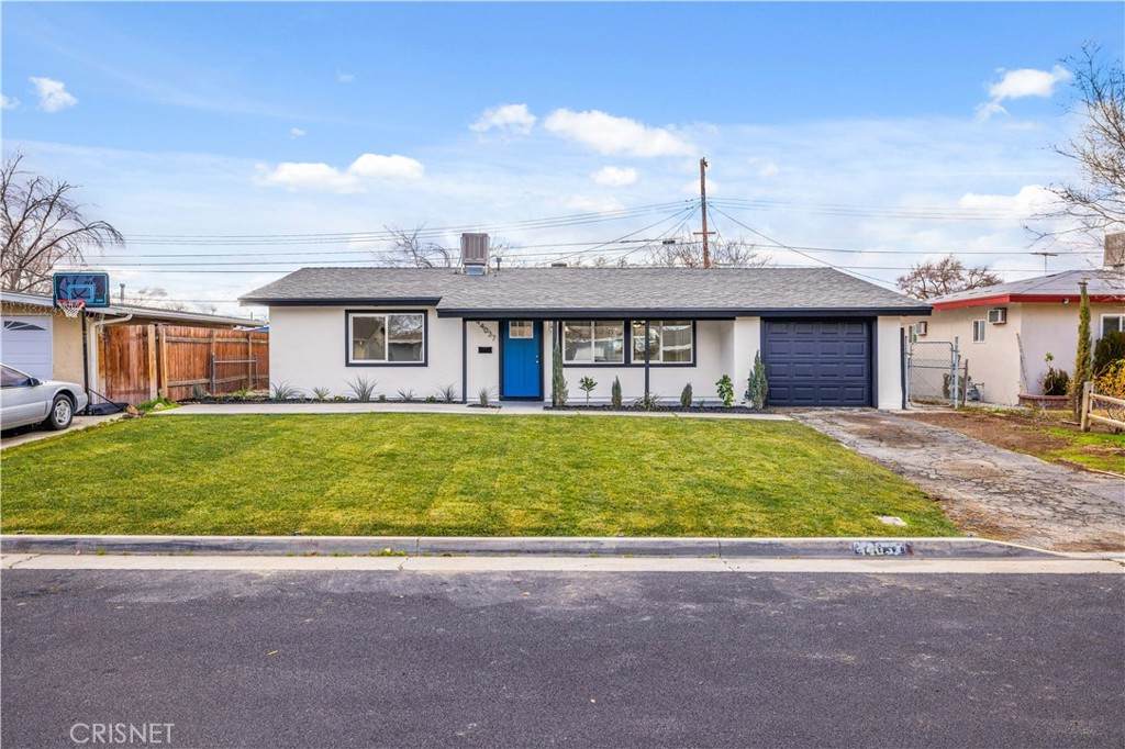 44037 Hardwood Avenue - Photo 1