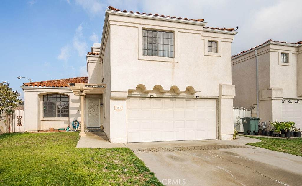1129 Dahlia Way - Photo 1