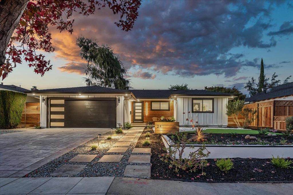 241 Thomas Drive - Photo 1
