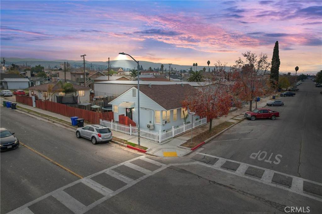 515 4th Street - Photo 1