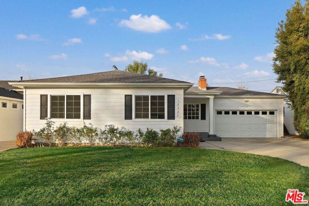 12527 Emelita Street - Photo 1