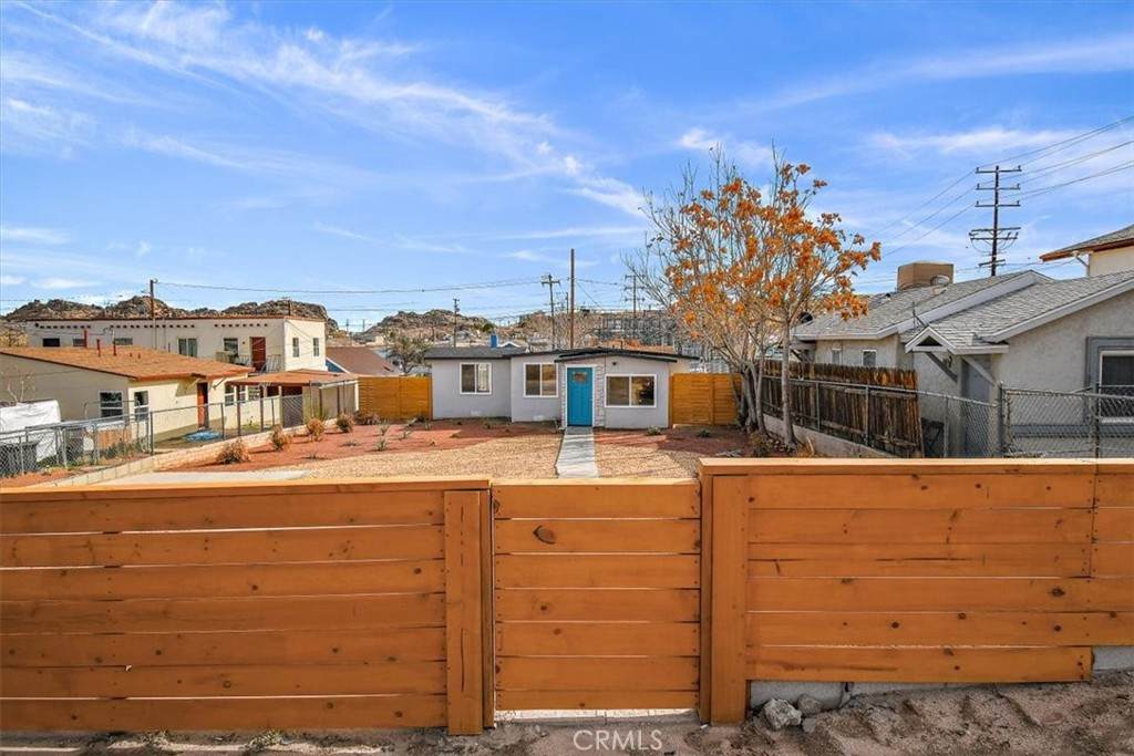 15561 5th Street - Photo 1