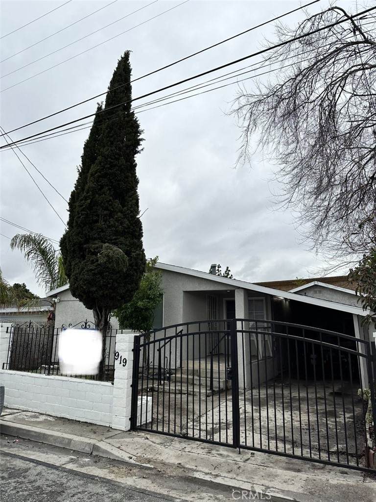919 Gonzales Street - Photo 1