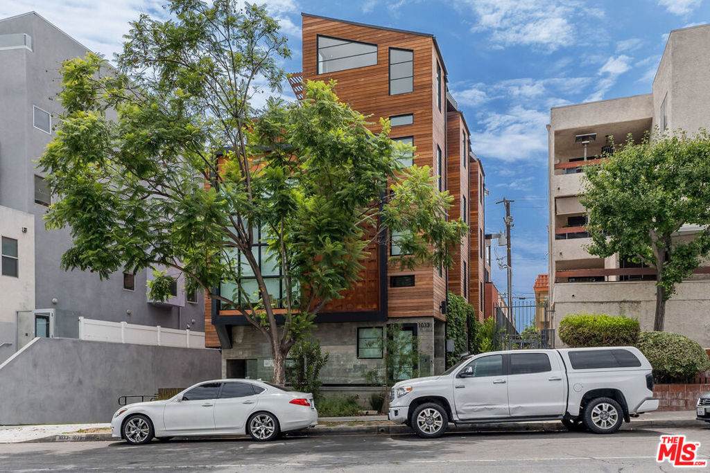 1035 Vista Street - Photo 1