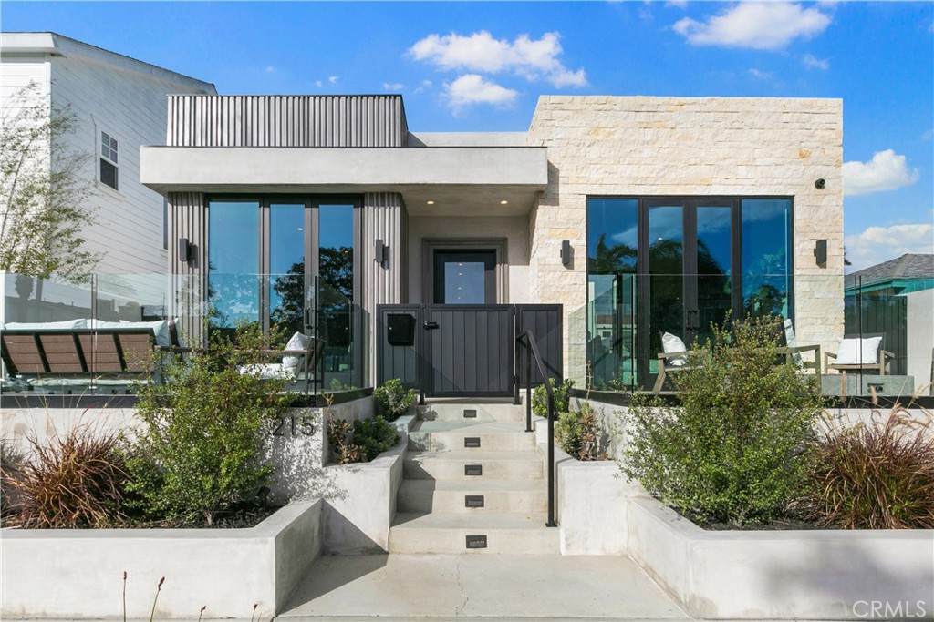 215 Lincoln Avenue - Photo 1