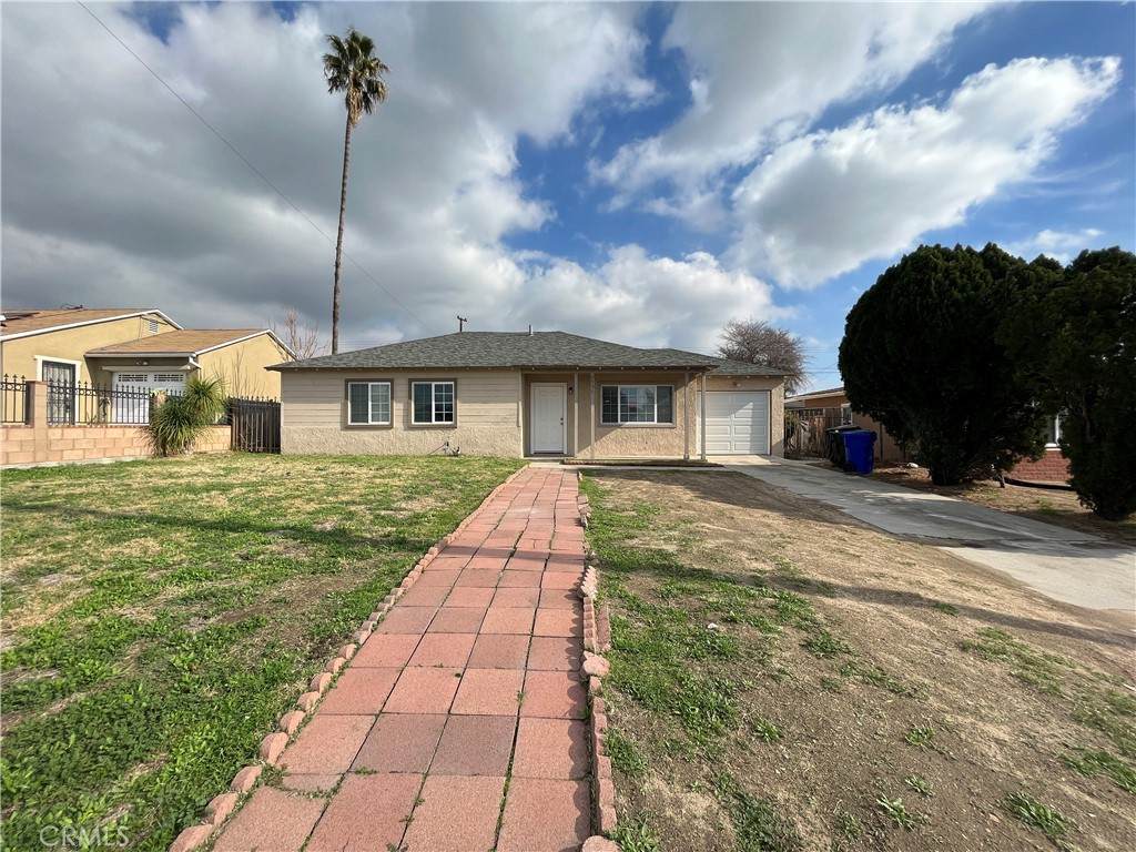 3391 Golden Avenue - Photo 1