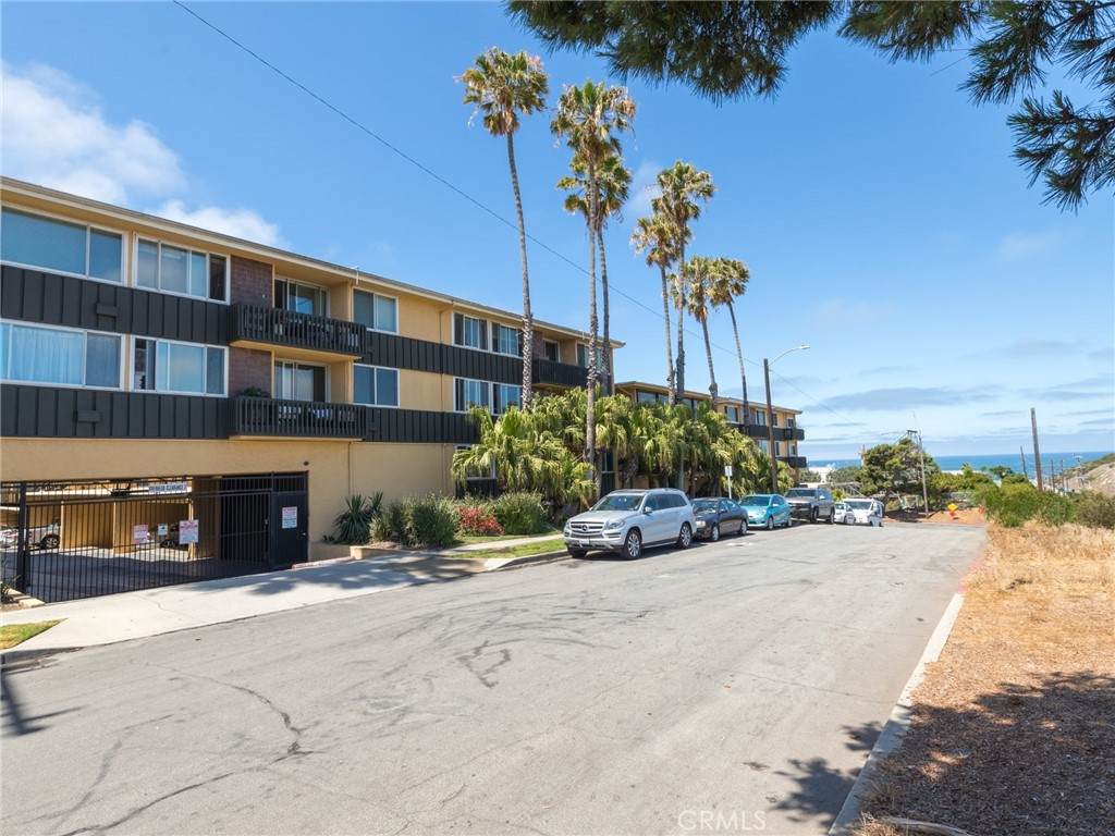 770 Imperial - Photo 1