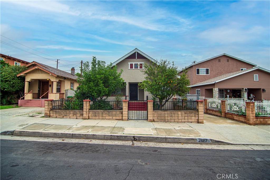 2682 Carleton Avenue - Photo 1