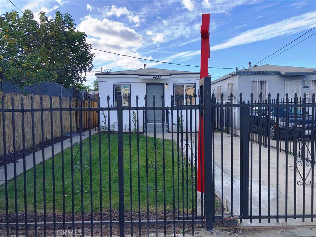 11023 Compton Avenue - Photo 1