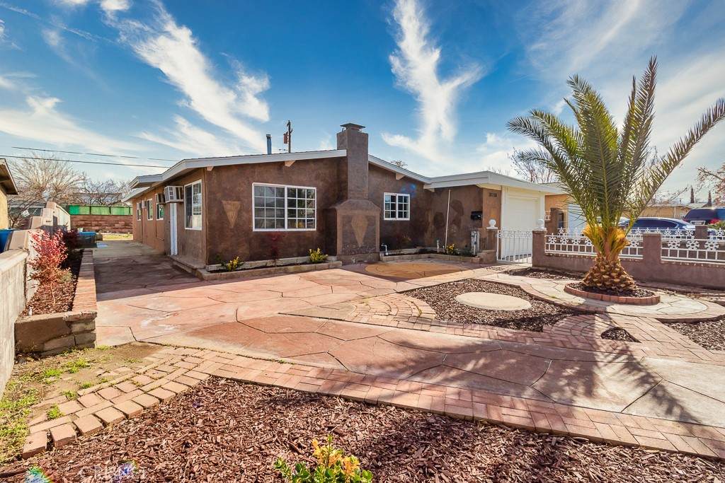 38738 3rd Street - Photo 1