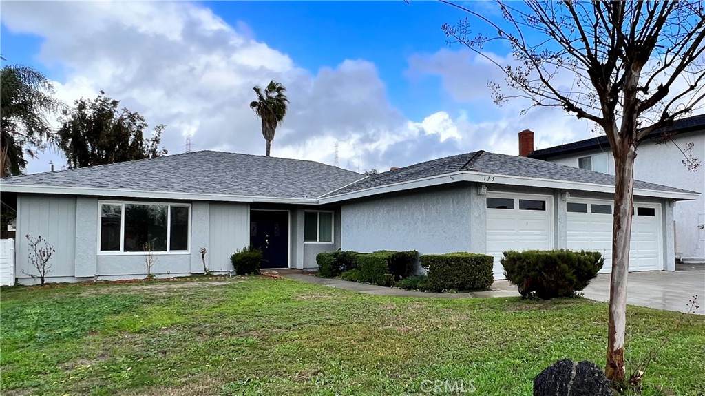 125 Gladstone Street - Photo 1